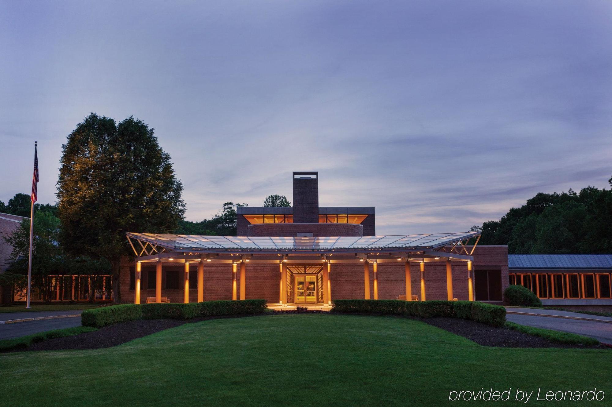 ホテル Palisades Premier Conference Center エクステリア 写真